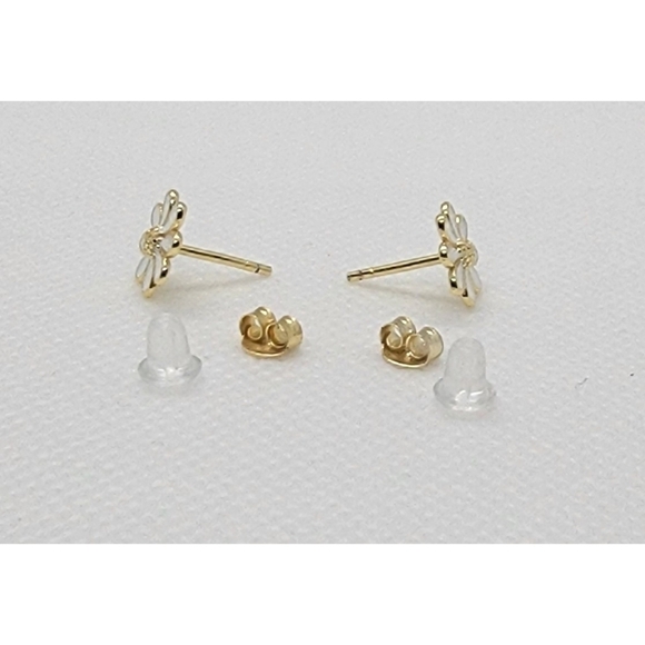 NIB Rachel Zoe White Flower Stud Earrings - Picture 4 of 6